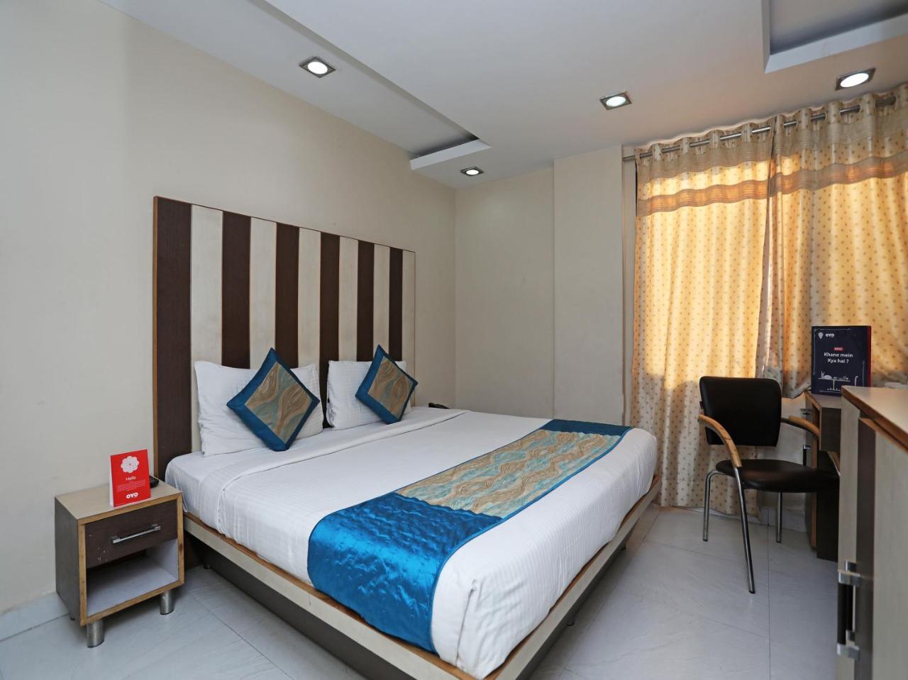 Hotel Balsons Continental New Delhi Exterior foto