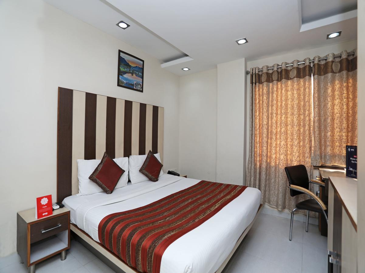 Hotel Balsons Continental New Delhi Exterior foto