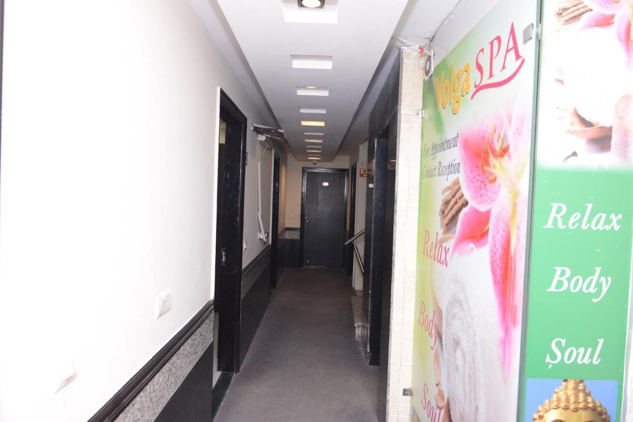 Hotel Balsons Continental New Delhi Exterior foto